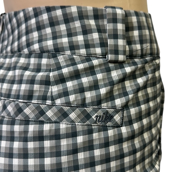 Nike Golf Athletic Dri Fit Green White Plaid Stretch Bermuda Shorts Womens 12 - Picture 2 of 9